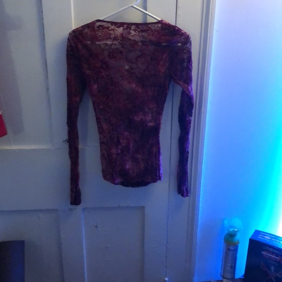 Caché Lace top. Red/ Burgundy Very cute and sexy. New with tags. Never worn. - Picture 6 of 7